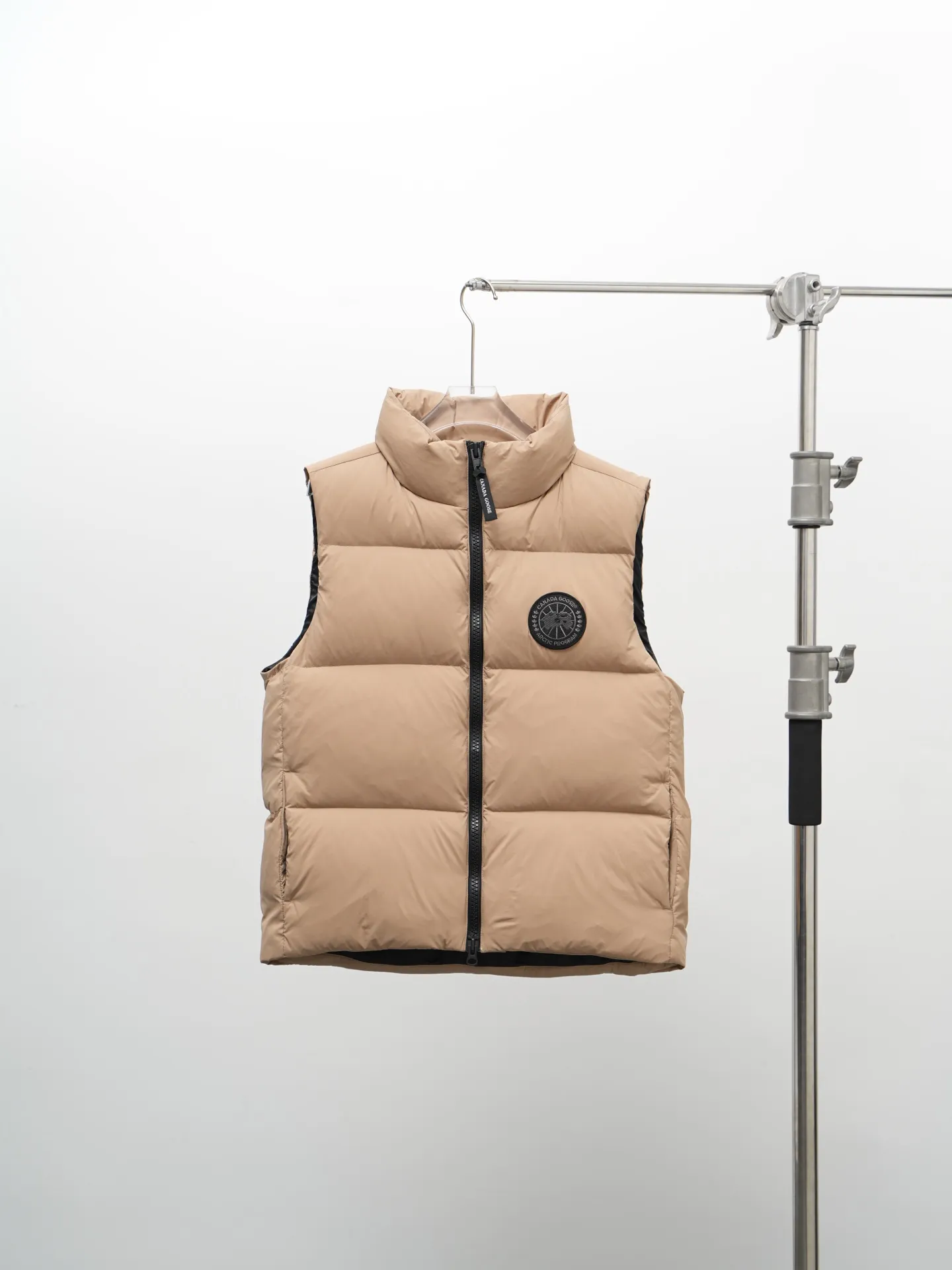 P560 CANADA GOOSE Canada Goose Lawrence men's brown black label down vest down jacket 2804MB